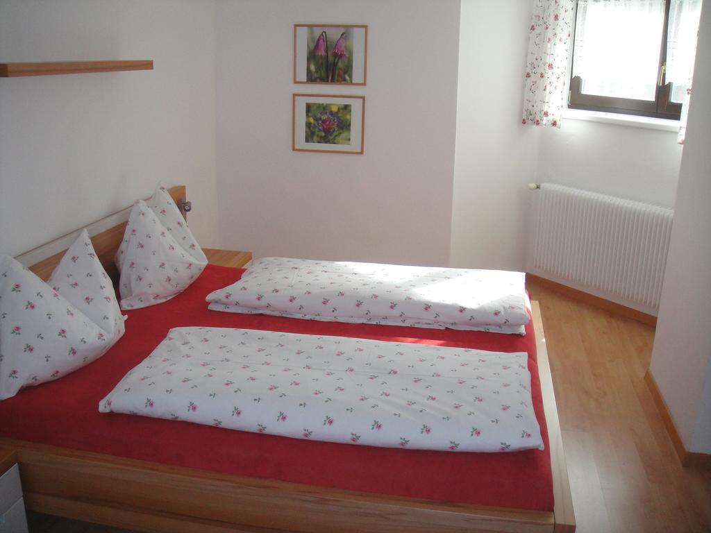 Apartamento Ottohof - Feldblick Colle Isarco Habitación foto